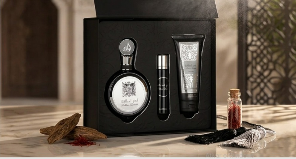 Kit Lattafa Fakhar Man Eau de Parfum 100 ml + Travel Spray 12 ml + Shower Gel 100 ml